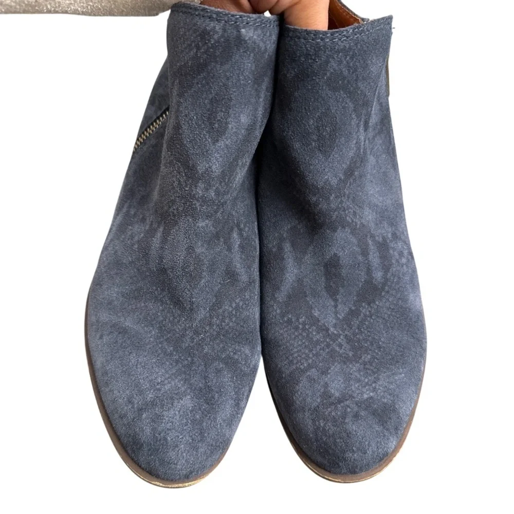 Lucky brand‎ Basel blue snake print reptile booties